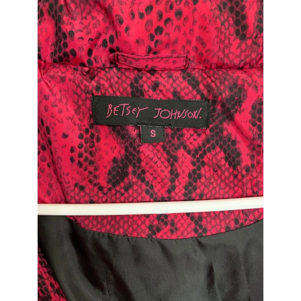 Betsey Johnson Quilted Puffer Coat Fuchsia Snakeskin Print Small Inidi Sleeze